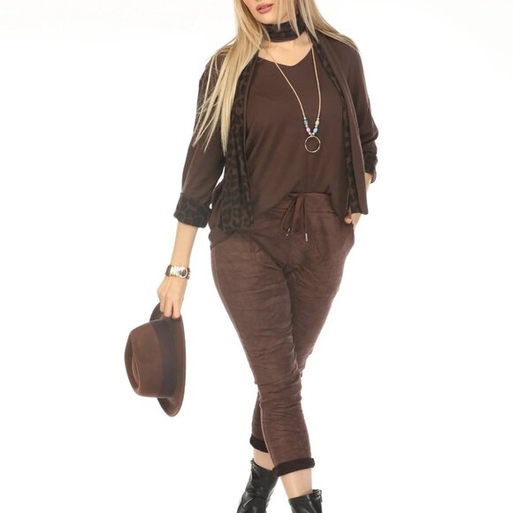 Chocolate Color Top With Leopard Print Scarf - Picture 15 of 16